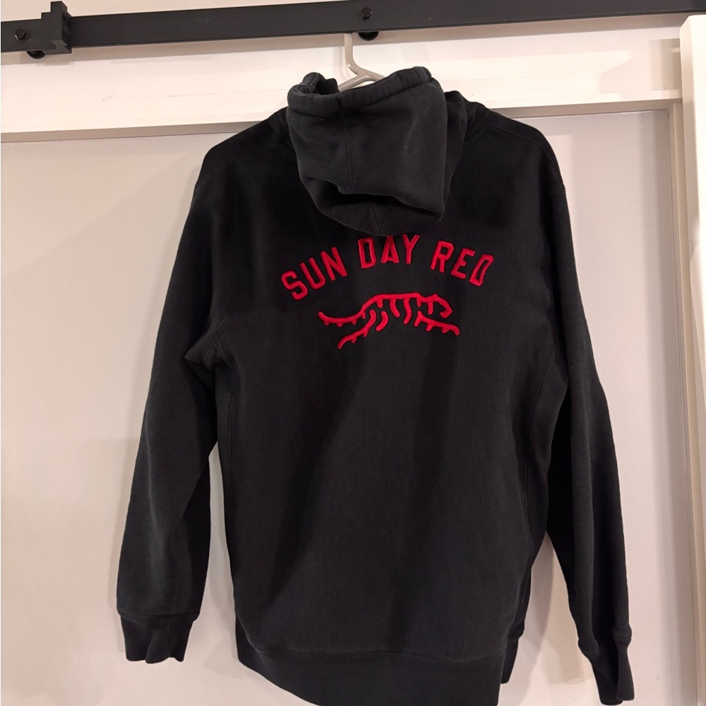 Sunday Red Tiger Hoodie Men’s Medium Sun Day Red Embroidered Golf Pullover